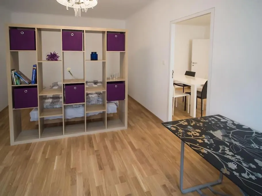 Central One Bedroom Apartment Vienna