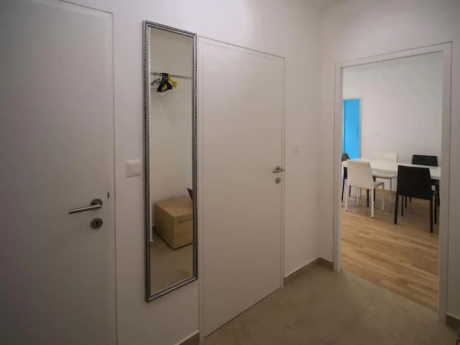 Central One Bedroom Apartment Vienna